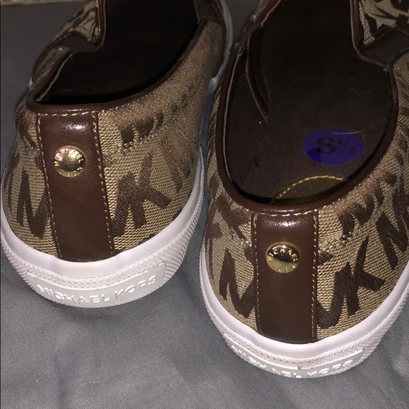 Michael Michael Kors size 8.5 slip on sneakers - Picture 3 of 8